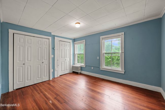 9 High St, Home with 6 bedrooms, 3 bathrooms and 4 parking in Lenox MA | Image 18