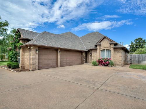 14808 Maplelake Dr, Edmond, OK, 73013-1884 | Card Image