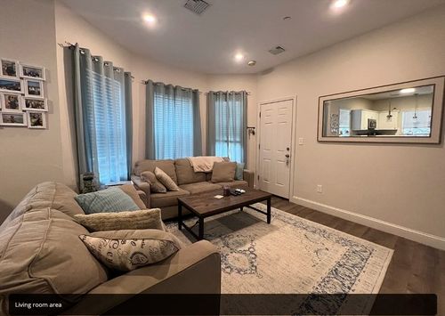 apt-3r-10 Elliott Pl, Peabody, MA, 01960-6196 | Card Image