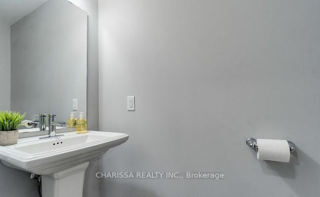 61 Farley Lane, House attached with 3 bedrooms, 3 bathrooms and 1 parking in Ancaster ON | Image 18