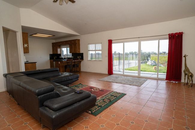 14700 W Barstow Ave, House other with 3 bedrooms, 0 bathrooms and null parking in Kerman CA | Image 16