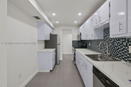 902-4174 Inverrary Dr, Lauderhill, FL, 33319-4558 | Card Image