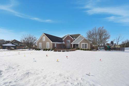 986 Brookwood Dr, Troy, OH, 45373-5302 | Card Image