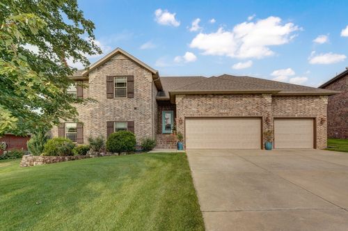 1581 N Oakfair Pl, Springfield, MO, 65802-7533 | Card Image