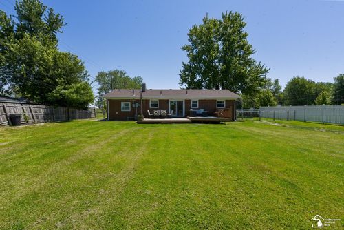 11087 U S Turnpike Rd, South Rockwood, MI, 48179-9787 | Card Image