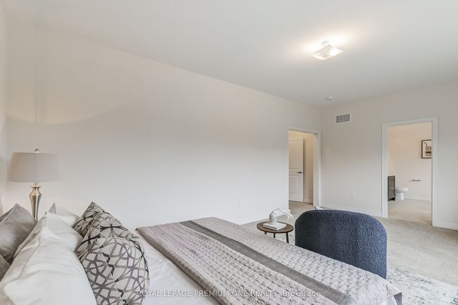 799 Apple Terr, House other with 5 bedrooms, 4 bathrooms and 2 parking in Milton ON | Image 39