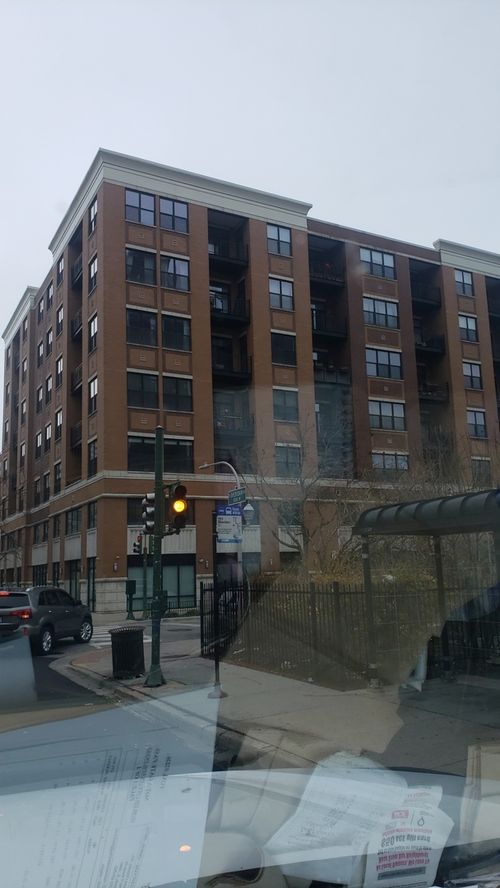 apt-305-950 Leland Ave, Chicago, IL, 60640-7737 | Card Image