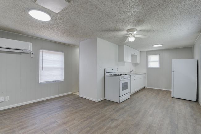 4716 42 Nd St, Home with 4 bedrooms, 3 bathrooms and null parking in Lubbock TX | Image 7