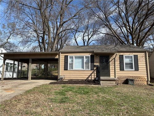 2005 S Northern Blvd, Independence, MO, 64052-3445 | Card Image