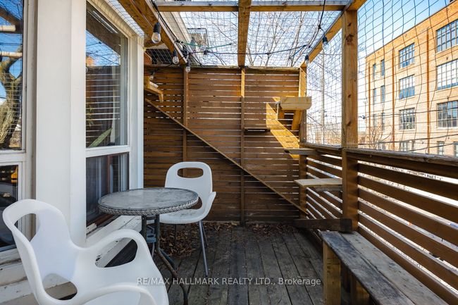 223 Wallace Ave, House attached with 5 bedrooms, 3 bathrooms and 1 parking in Toronto ON | Image 24