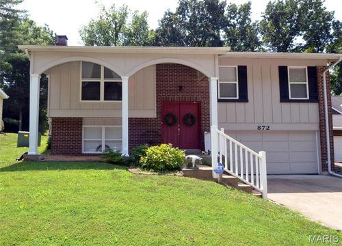 872 Village Brook Ct, Ballwin, MO, 63021-6123 | Card Image