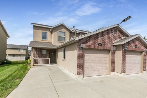 2439 Wellington Ave, Harrisville, UT, 84414-2647 | Card Image