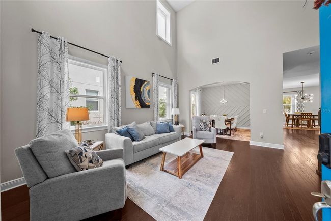 Vaulted 2-story grand entry / living room | Image 6