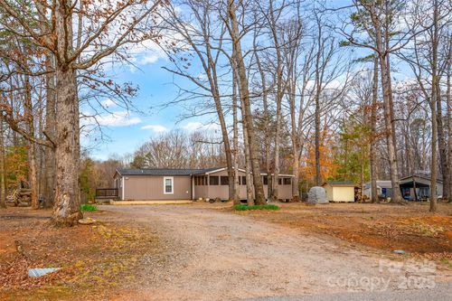 153 Chesire Ridge Rd, Harmony, NC, 28634-9342 | Card Image