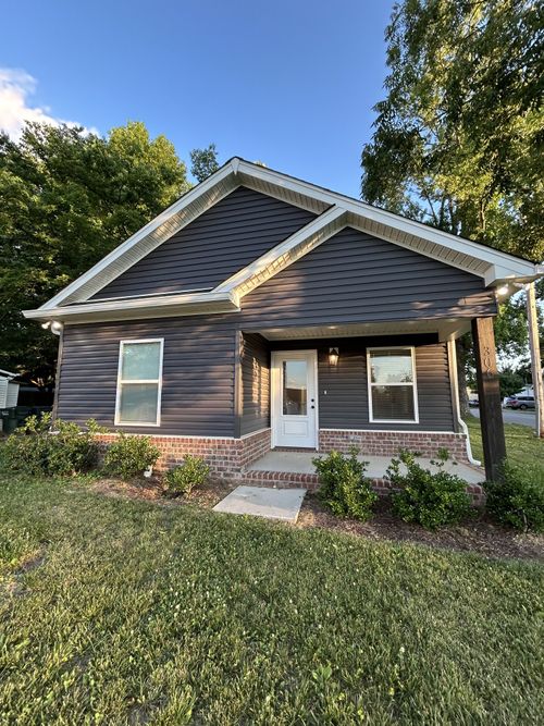 306 Church St, Portland, TN, 37148-1332 | Card Image