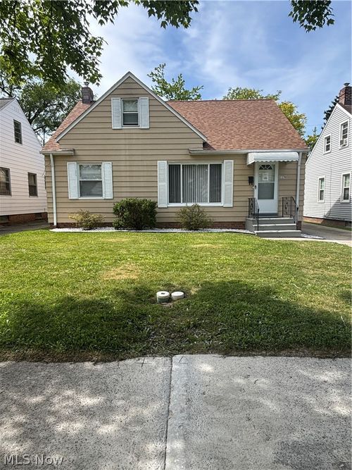 12708 Maple Leaf Dr, Garfield Heights, OH, 44125-4029 | Card Image