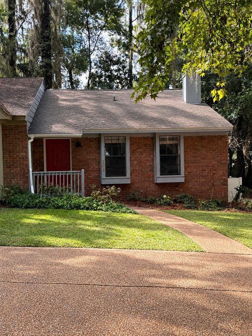 104 Whetherbine Way W, TALLAHASSEE, FL, 32301-8515 | Card Image