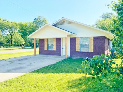501 Red Springs Ave, Mt Pleasant, TX, 75455-5009 | Card Image