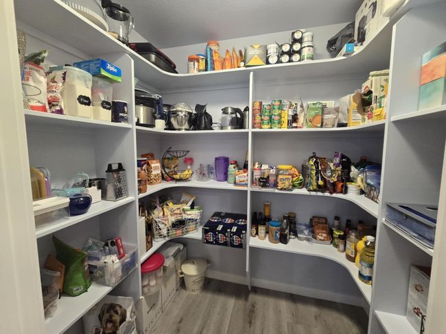 260 Pantry | Image 18