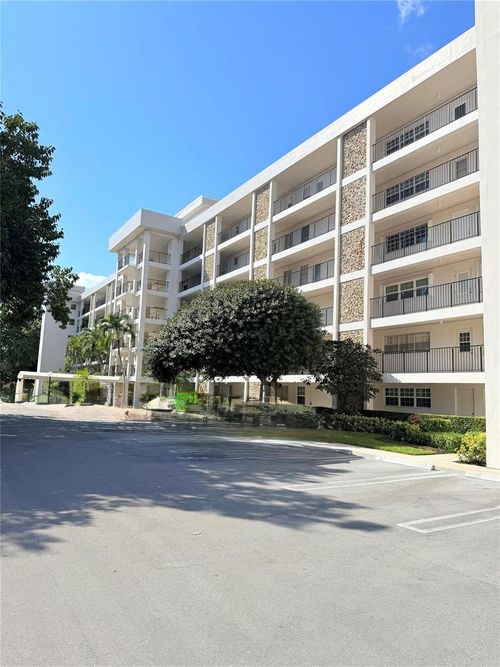 604-2801 N Palm Aire Drive, Pompano Beach, FL, 33069 | Card Image