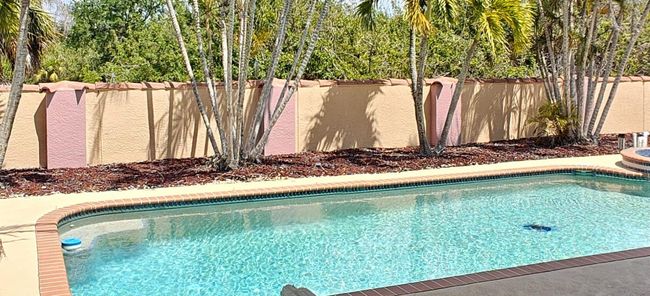 Pool View | Image 32