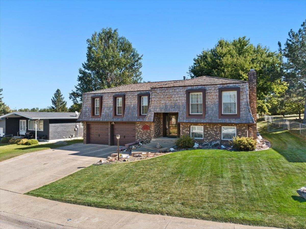 8th Ave, Belle Fourche, SD 57717