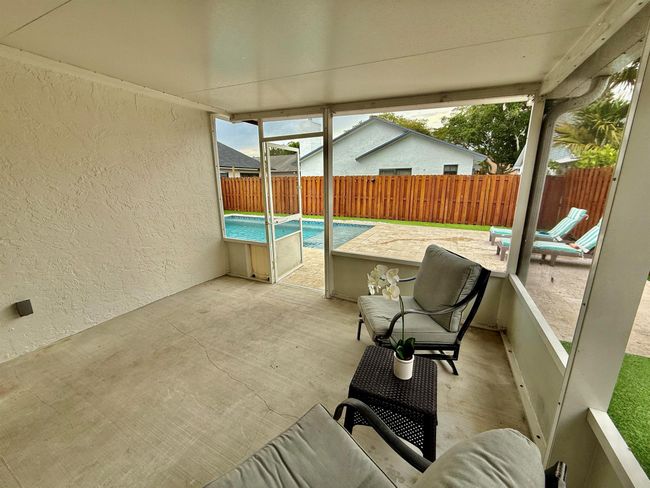 8421 Sw 41 St Ct, House other with 3 bedrooms, 2 bathrooms and null parking in Davie FL | Image 32