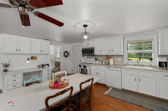 1260 N Cr 236, House other with 2 bedrooms, 2 bathrooms and null parking in Kilgore TX | Image 24