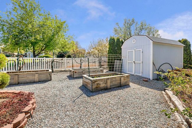 2554 E 3708 N, House other with 5 bedrooms, 4 bathrooms and 2 parking in Twin Falls ID | Image 39