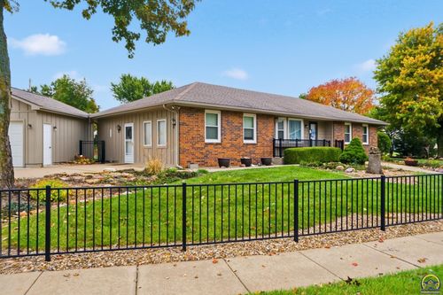 7225 Sw Marian Rd, Topeka, KS, 66614-4732 | Card Image