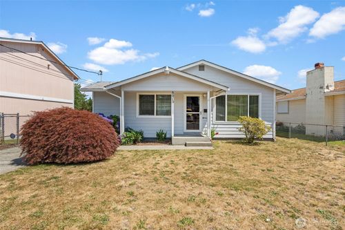 8015 S Ainsworth Ave, Tacoma, WA, 98408-1914 | Card Image