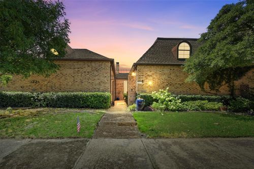 3222 Stonehenge Ln, Carrollton, TX, 75006-5222 | Card Image