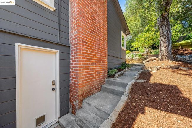 7069 Saroni Dr, House other with 2 bedrooms, 1 bathrooms and null parking in Oakland CA | Image 35