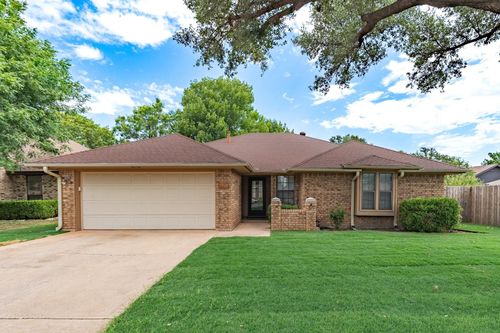 2710 Stonecrest Dr, Abilene, TX, 79606-3449 | Card Image