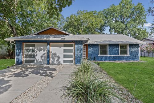 7404 Gunnison Pass, Austin, TX, 78724-3325 | Card Image