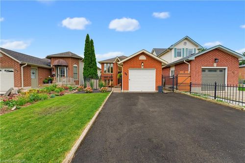 94 Stanley Ave, Kitchener, ON, N2K3V9 | Card Image