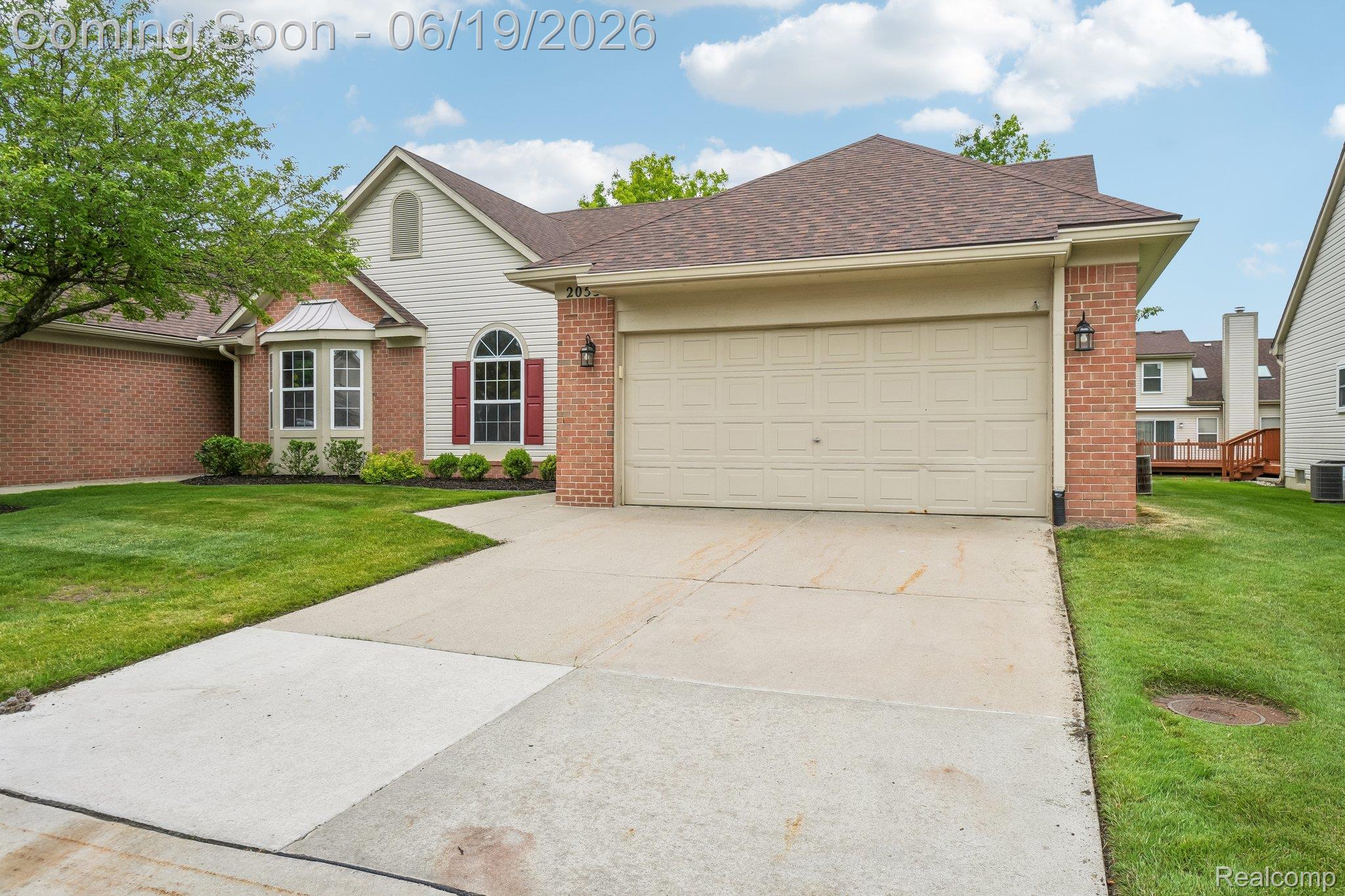 Residential in Commerce Charter Township 2