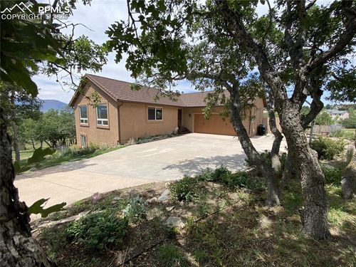660 Harness Rd, Monument, CO, 80132-8563 | Card Image