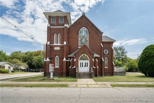 426 E Maple St, Jeffersonville, IN, 47130-3424 | Card Image