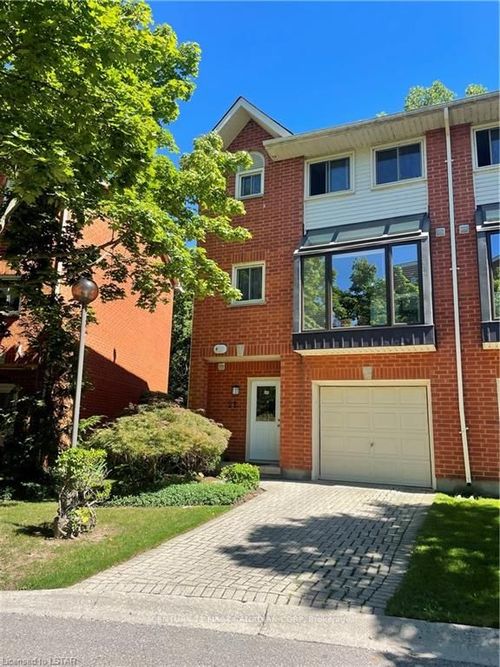 22-683 Windermere Rd, London, ON, N5X3T9 | Card Image