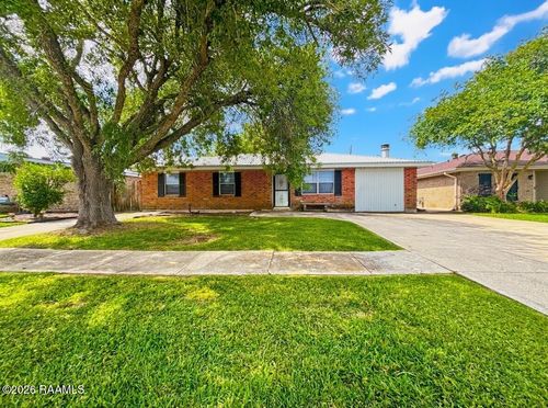 3206 Roselawn Dr, Morgan City, LA, 70380-1629 | Card Image