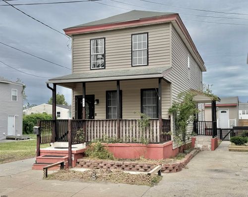 611 N Indiana Ave, Atlantic City, NJ, 08401-2107 | Card Image