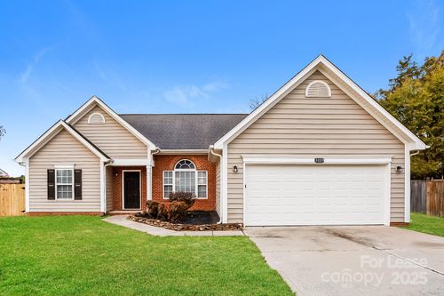 3009 Morning Mist Ln, Charlotte, NC, 28273-7810 | Card Image