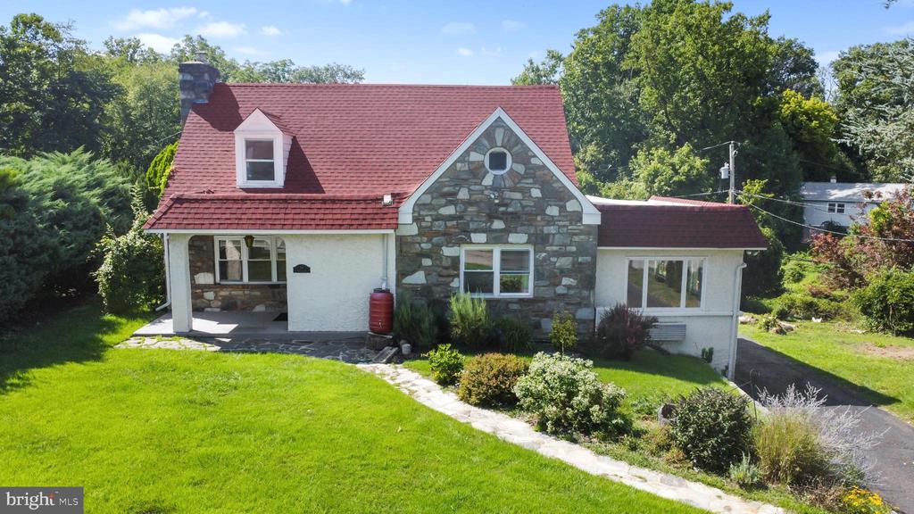 Beryl Rd, Cheltenham, PA 19012