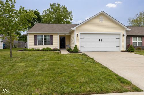 6524 Emerald Crossing Way, Indianapolis, IN, 46221-4194 | Card Image
