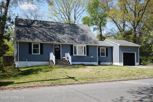 325 18th Ave, Brick, NJ, 08724-1612 | Card Image