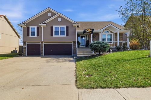 517 Sw Brome Dr, Grain Valley, MO, 64029-9666 | Card Image