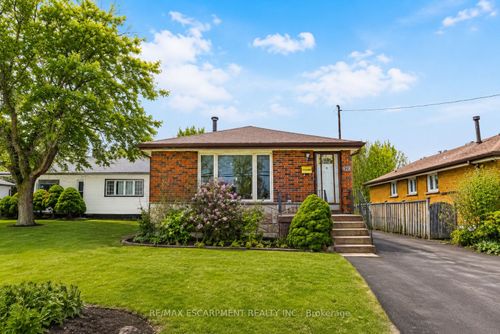 928 Upper Gage Ave, Hamilton, ON, L8V4K9 | Card Image