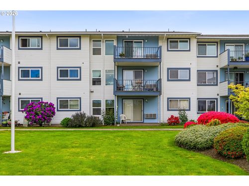 318-950 Evergreen Rd, Woodburn, OR, 97071-2912 | Card Image