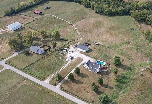 173 Wheat School Rd, Salvisa, KY, 40372-9707 | Card Image